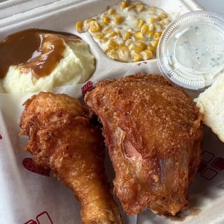 Phil's Chicken Box (Leg + Thigh) (Drink)