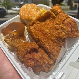 Phil's Chicken Box (3 Piece Dark) (Drink)