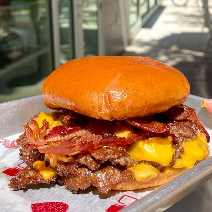 Bacon Cheeseburger (brioche bun)